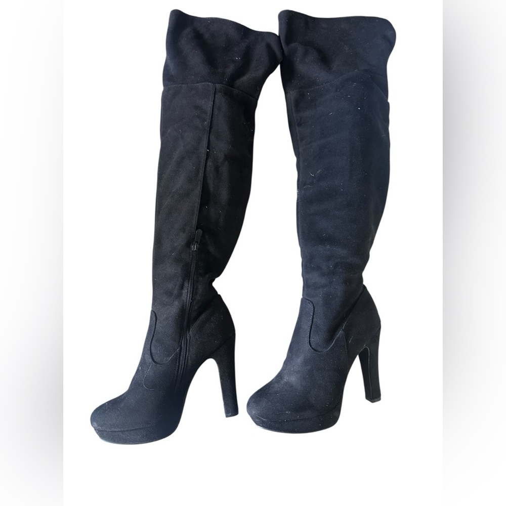 Dream Pairs Women’s over the knee platform heel boots size‎ 9 1/2